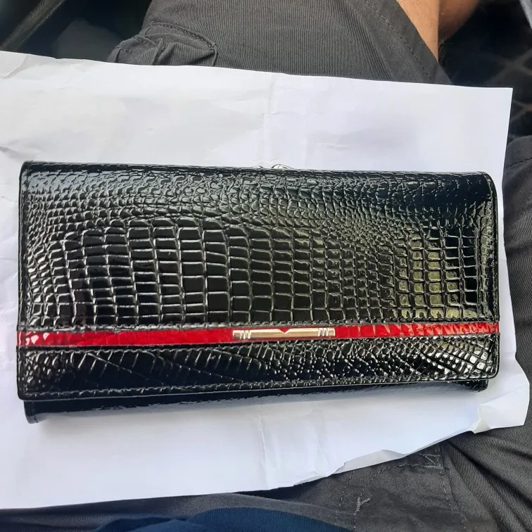Genuine Leather Alligator Pattern Long Wallet photo review