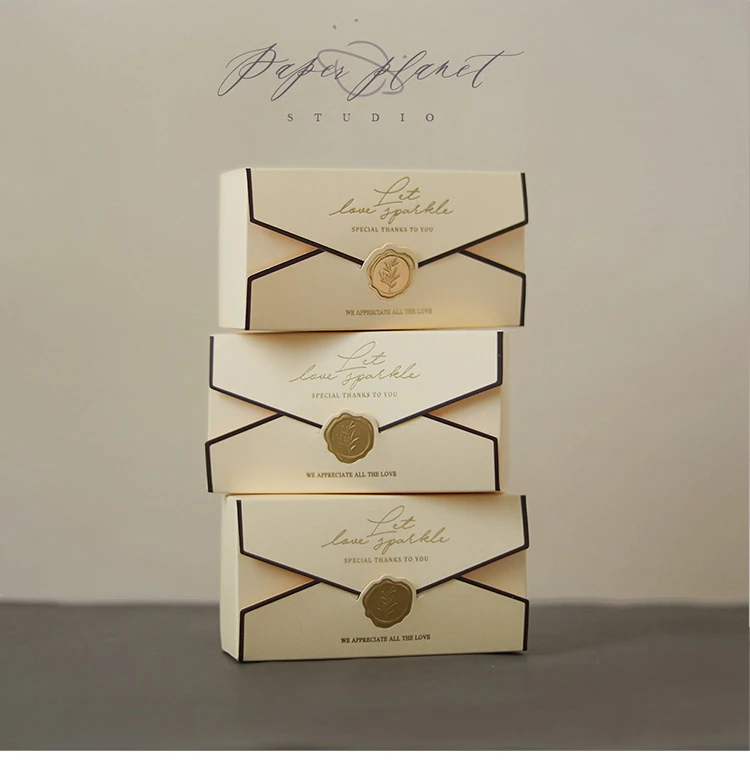 Description Picture 2 of item25 Pcs/Lot Simple Creative Bronzing Embossed Stamp Wedding Candy Box Holiday Supplies Small Gift Wrapping Paper Box
