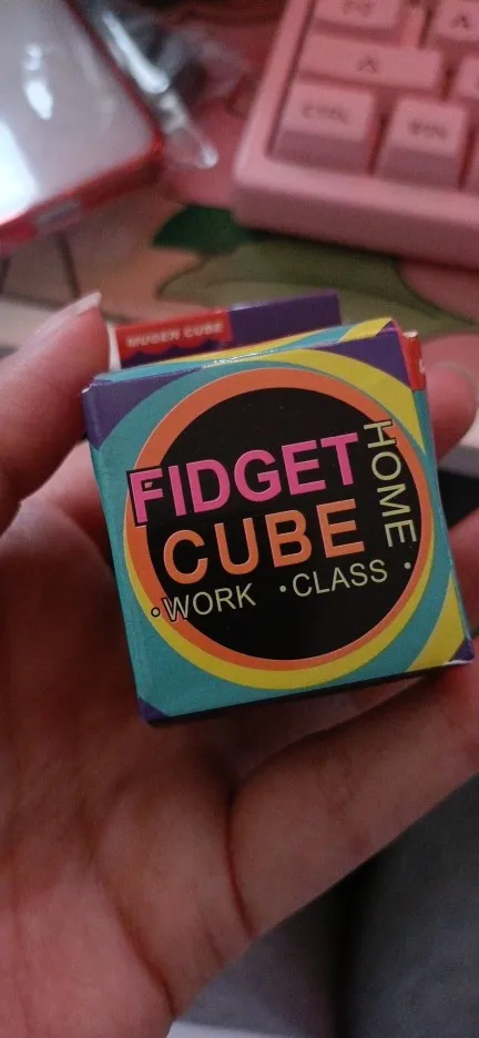 Fidget Cube - Le jouet sensoriel - gestion du stress et de l