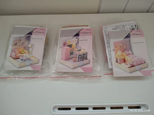 Miniature DIY Doll House photo review
