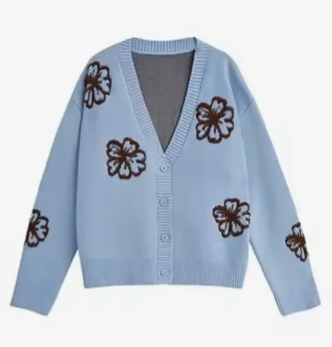 Women’s Knitted V-Neck Cardigan in Blue and Navy photo review