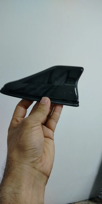 Antenne requin universelle pour voiture