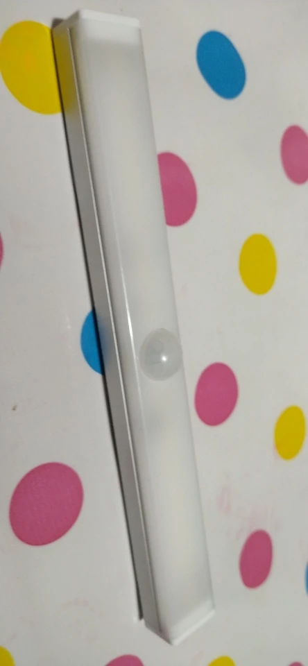 Luz LED nocturna con Sensor de movimiento para decoración del hogar, luz de carga inalámbrica para armario, pasillo, cocina, armario, escaleras, 1 unidad photo review