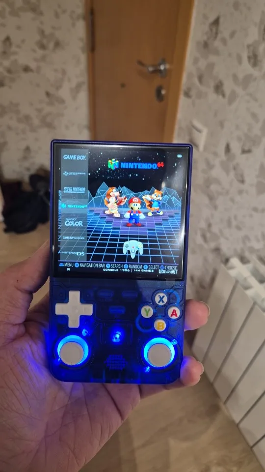 R36 ULTRA photo review