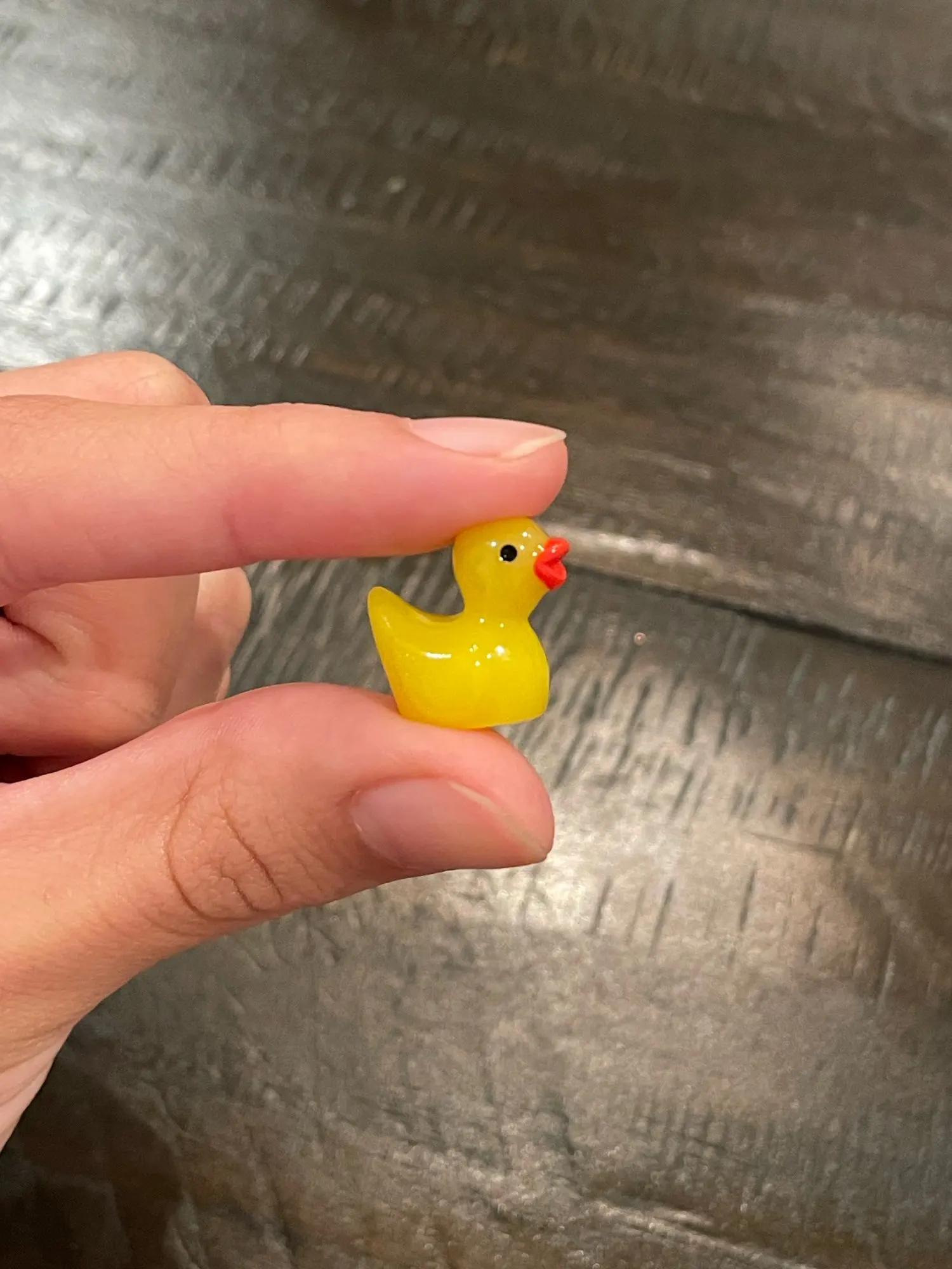 Pack De 100 Mini Patos De Resina En 5 Colores – Figuras Miniatura Para Manualidades, Decoración De Macetas, Micro Paisajes Y Acuarios