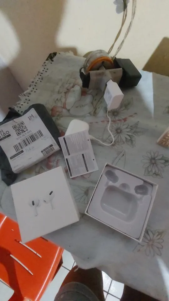 Fone De Ouvido Bluetooth Sem Fio Com Microfone Esportivo TWS Branco photo review