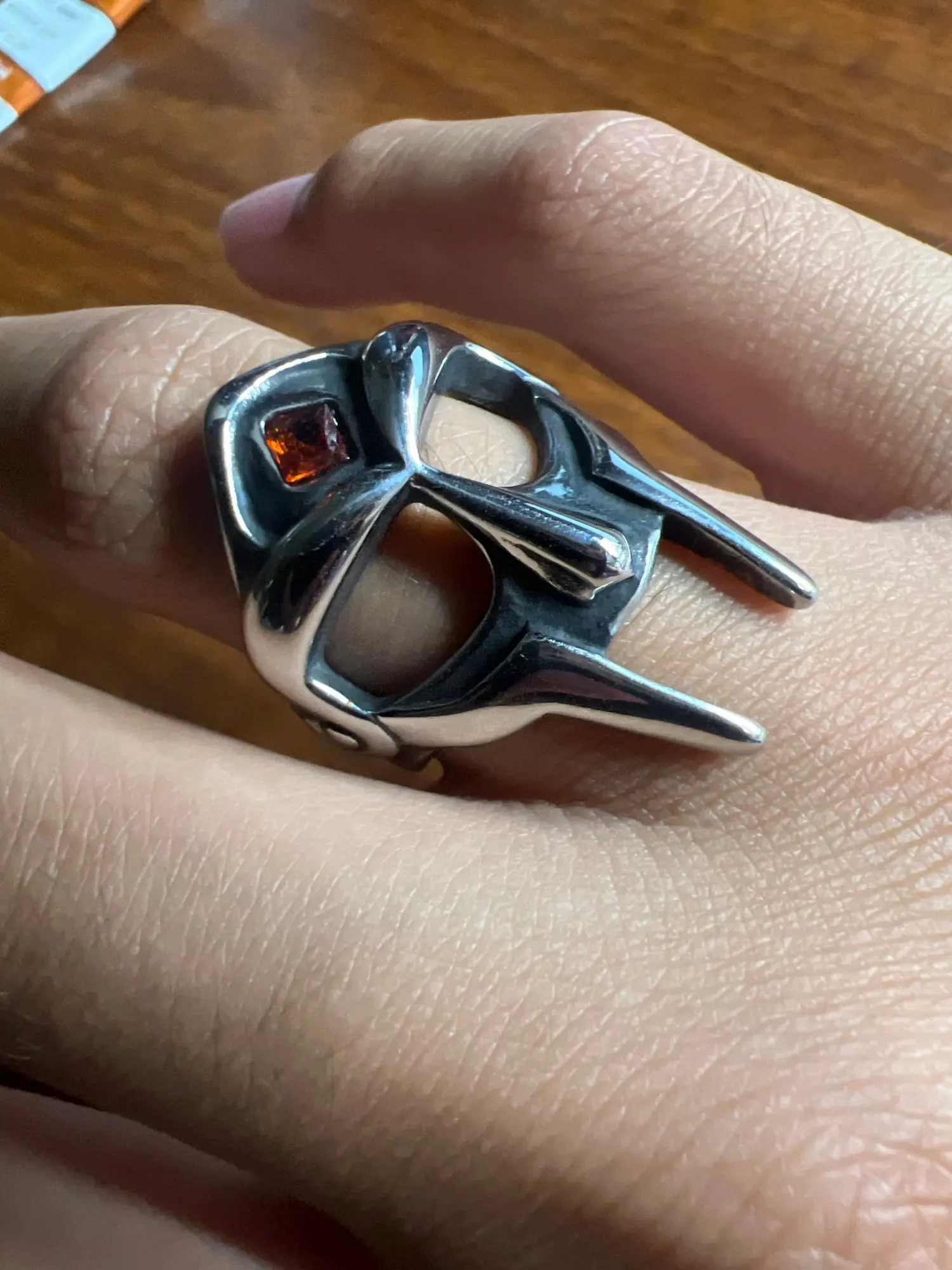 Anillo Gótico Vintage Con Máscara MF DOOM - Acero Inoxidable, Unisex - Ideal Para Looks Punk Y Regalos Originales