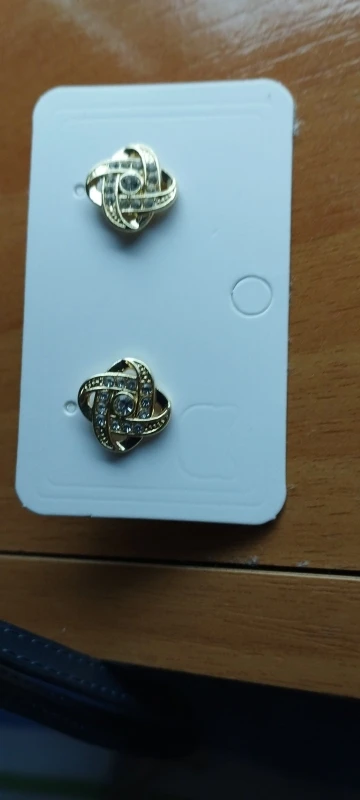 Light Luxury Zircon Stud Earrings photo review