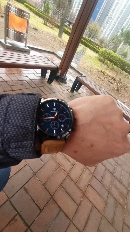 Luxury Sports Waterproof Quartz Watch photo review