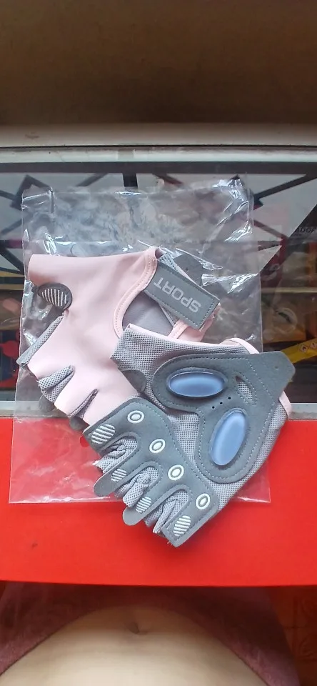 1 Pair Soft Half Fingers Sports Fitness Gloves, Non-slip And Durable photo review