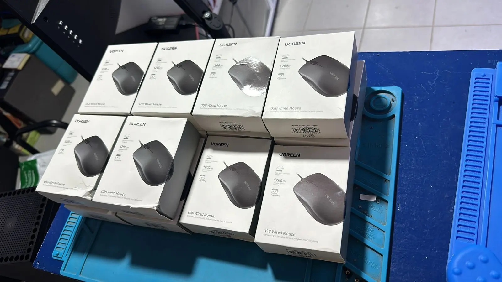 UGREEN USB Wired Mouse with Ergonomic Design 1200 DPI 3 Buttons Mouse for Laptops and PCs photo review