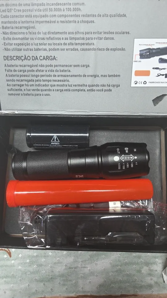 Lanterna Tática Militar X900 Profissional com Zoom Sinalizador Recarregável Luz Camping photo review