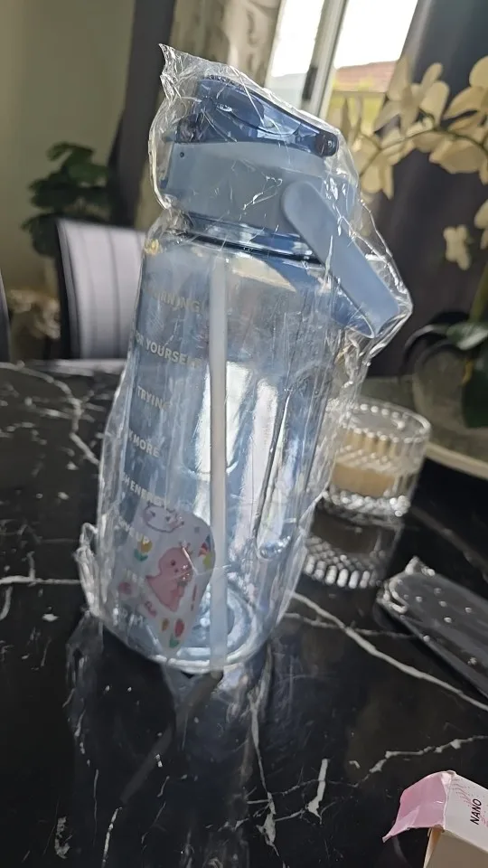 1pc Large Capacity Portable Water Bottle with Time Marker photo review