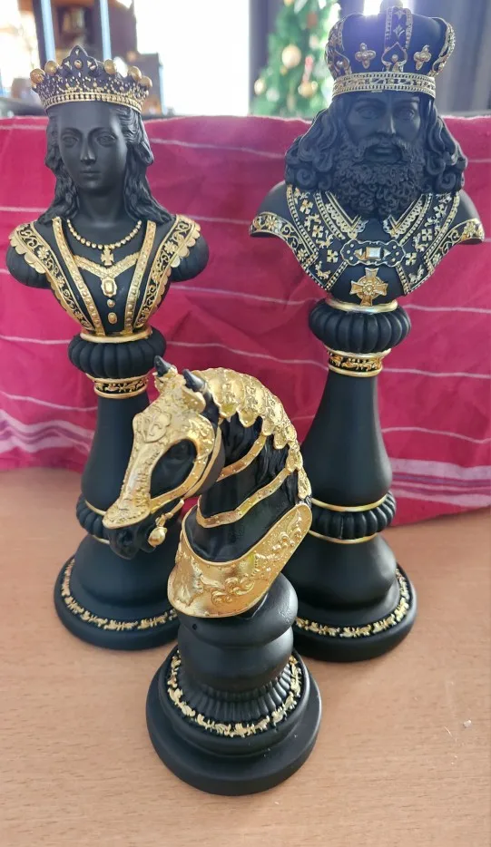 Gadgend Resin New Chess Living Room Decoration Collection photo review