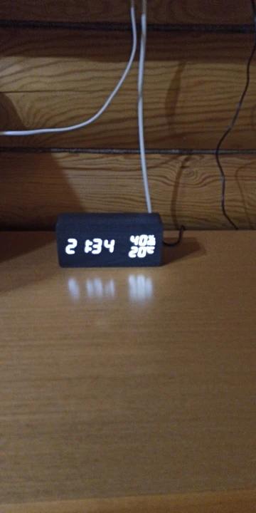 Digital Wooden Alarm Clock USB/AAA Powered photo review