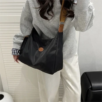 Nylon Crescent Bag Casual Crossbody Bag for Women Waterproof Nylon Large Capacity Tote Bag Crossbody Bag with Adjustable Strap