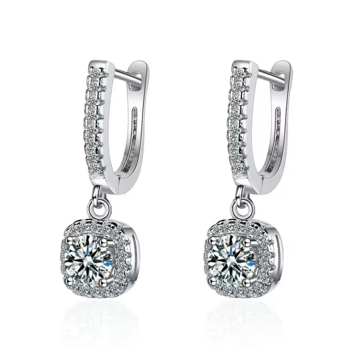 2CT Moissanite Huggie Hoop Earring photo review