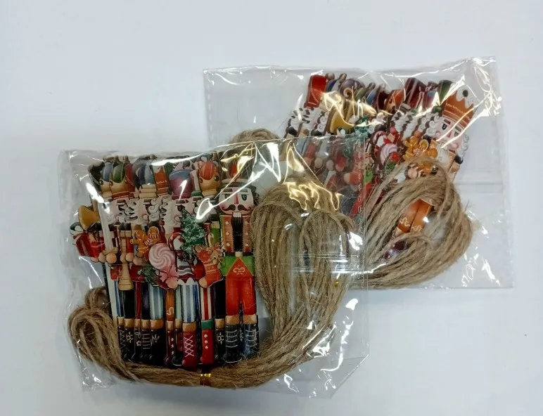 12 Uds. De cascanueces de Navidad, soldado, colgante de madera, adorno colgante para árbol de Navidad, decoración navideña 2024 para el hogar, regalo de Año Nuevo 2025 photo review