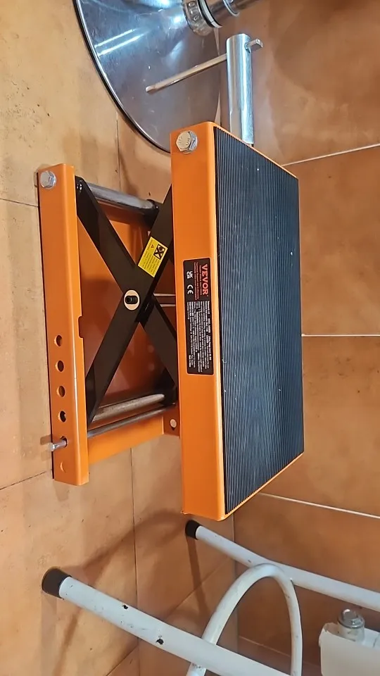 SucceBuy 1100 LBS Motorcycle Lift Motorcycle Scissor Lift Jack with Wide Deck & Safety Pin Steel Scissor Jack Fit for Motorcycle photo review