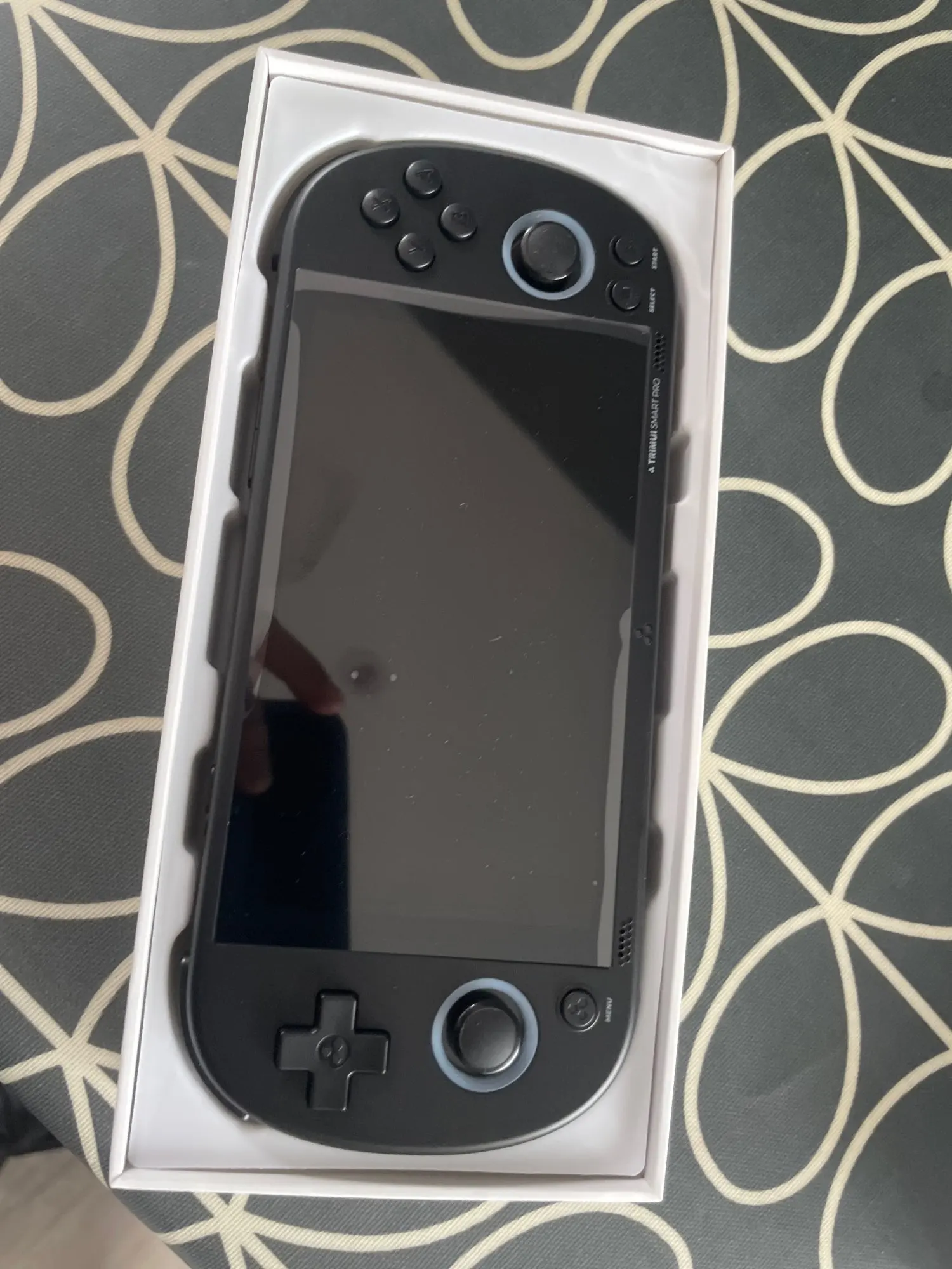 Retroid Pocket 5 Handheld Game Console photo review