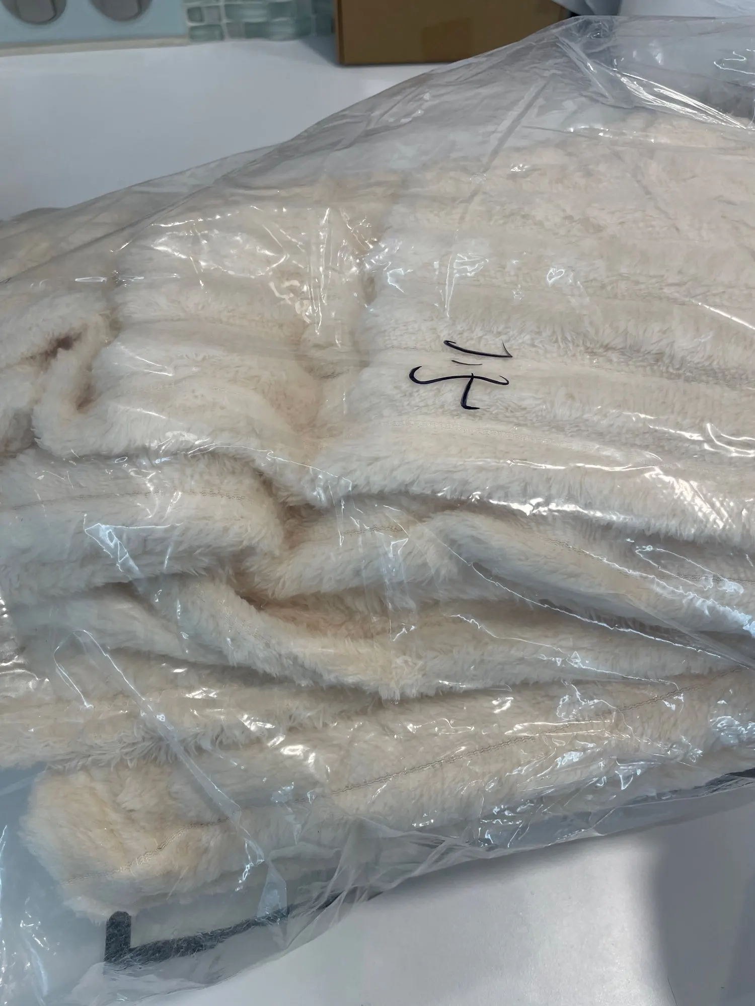 VelvetComfort – Kuschelige Luxusdecke für stilvolle Wärme photo review