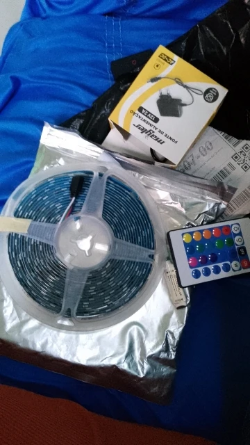 Fita Led Rgb 5050 Rolo 5m Ip65 + Controle + Fonte 12v Bivolt photo review