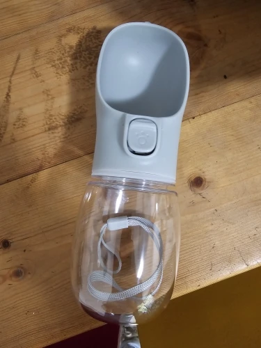 Bouteille d’eau portable pour chien avec bol intégré – Étanche, légère, pour promenade et voyage – Convient aux petits et grands chiens, chats photo review
