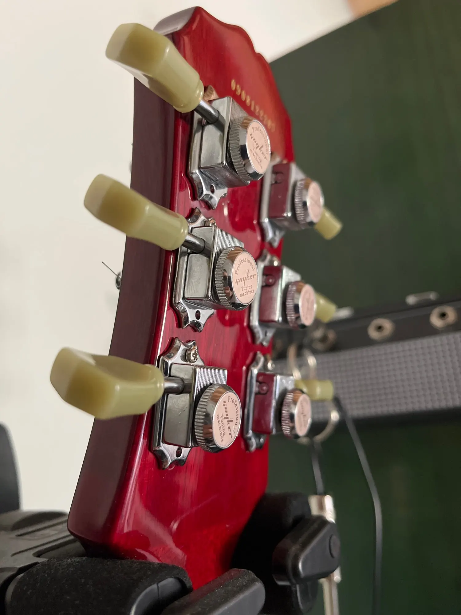 Mua Guyker 6-in-line Vintage Guitar Lock String Tuners – Locking Tuning - Foto 10