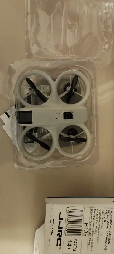 New H135 Mini Drone WIFI FPV Hover Professional 4K Camera Pocket Coloful Lights Dron Rc Plane Foldable Quadcopter RC Toys Gifts photo review