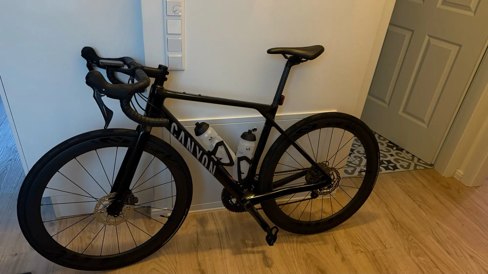 ELITEWHEELS ENT2.0 60mm Disc 完組　即発送　新品 ELITEWHEELS Carbon Wheels ENT 2.0 Disc Brake 700c Carbon Rim