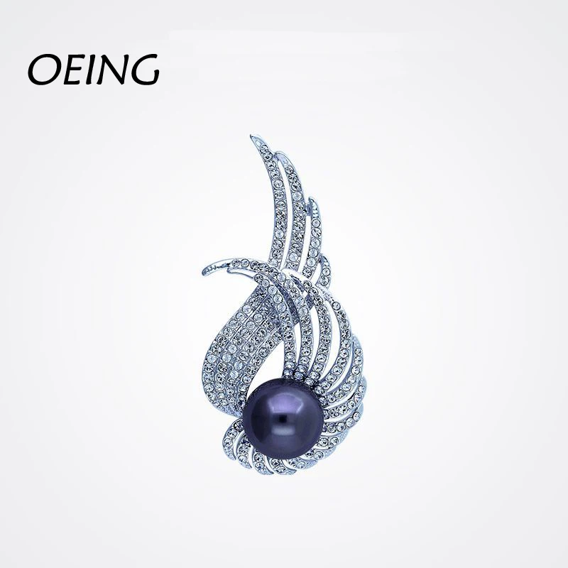 

OEING European and American mother-of-pearl flower brooch suit pin corsage accessories light luxury jewelry
