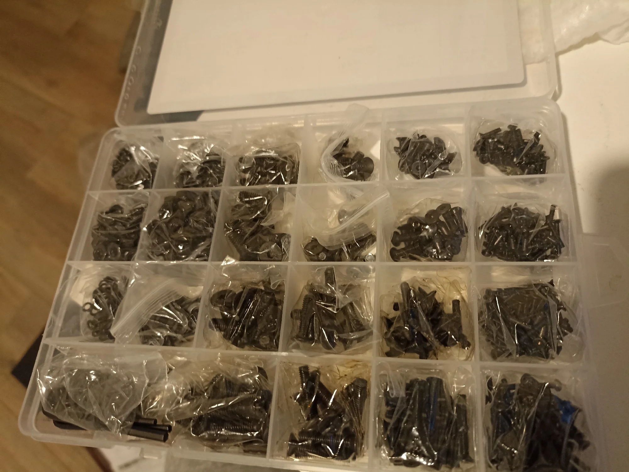 720-Piece M3 Screw Assortment Kit - Alloy Steel Torx Flat & Button Head Screws, Nuts, 4-12mm Lengths With Plastic Box - View #6