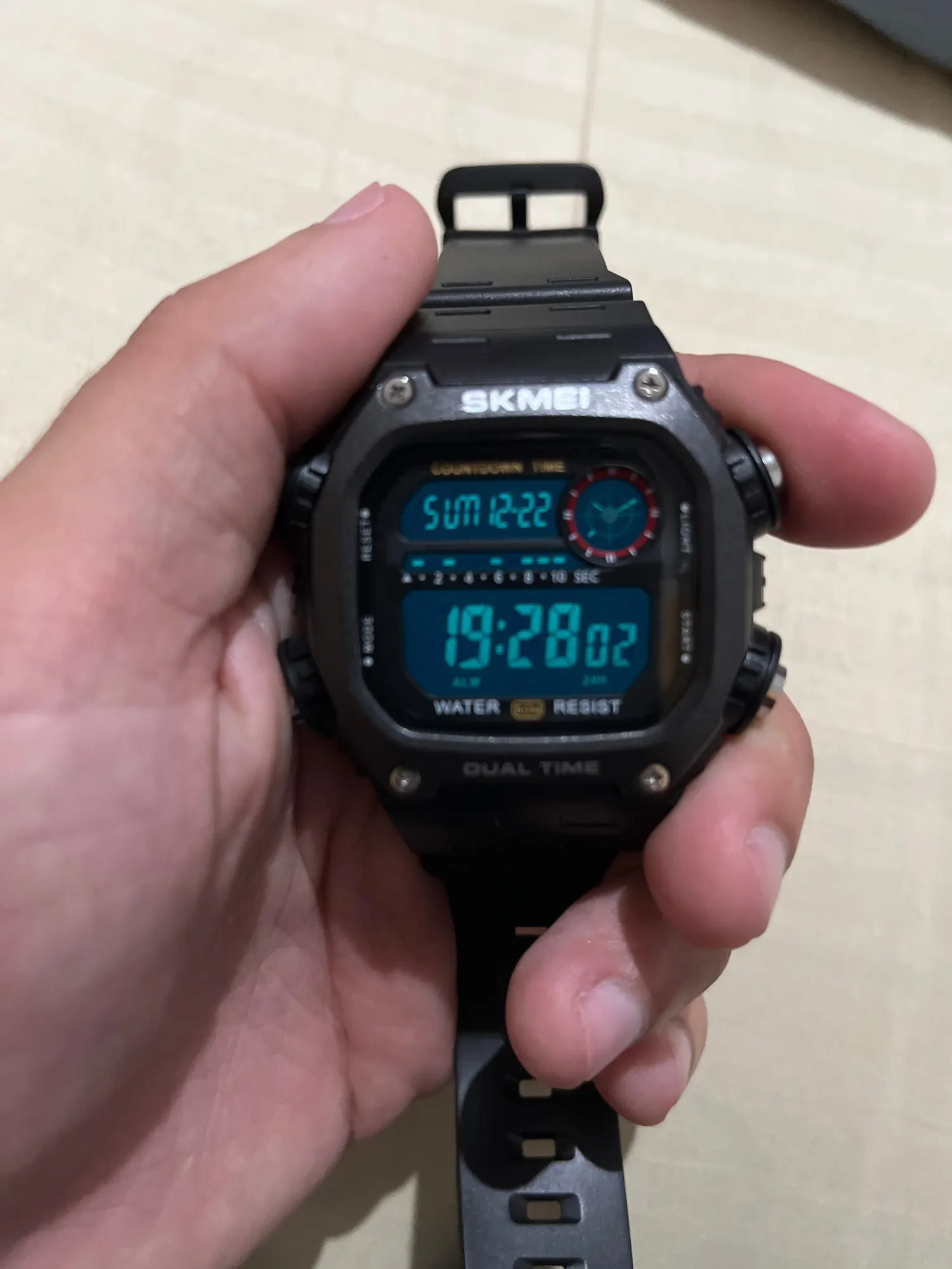 SKMEI 2126 Men's Digital Sports Watch 5BAR Waterproof Stopwatch photo review
