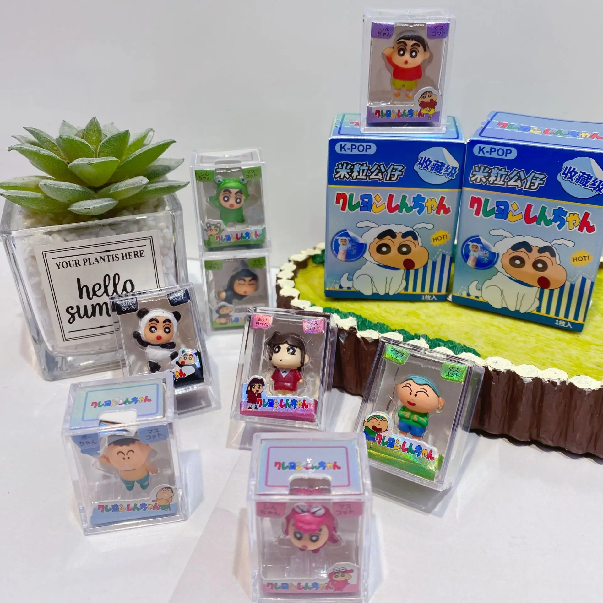 Crayon Shin-Chan Serie Animali: Scatola a Sorpresa con 12 Stili di Mini Statuette in Resina, Ornamento da Scrivania, Regalo di Compleanno