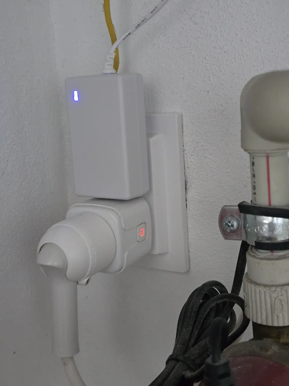 5.5mm x 2.1mm Universal Switch Power Supply LED Driver 100-240V AC to 12V 24V Converter Power Adapter 2A 3A Charger photo review