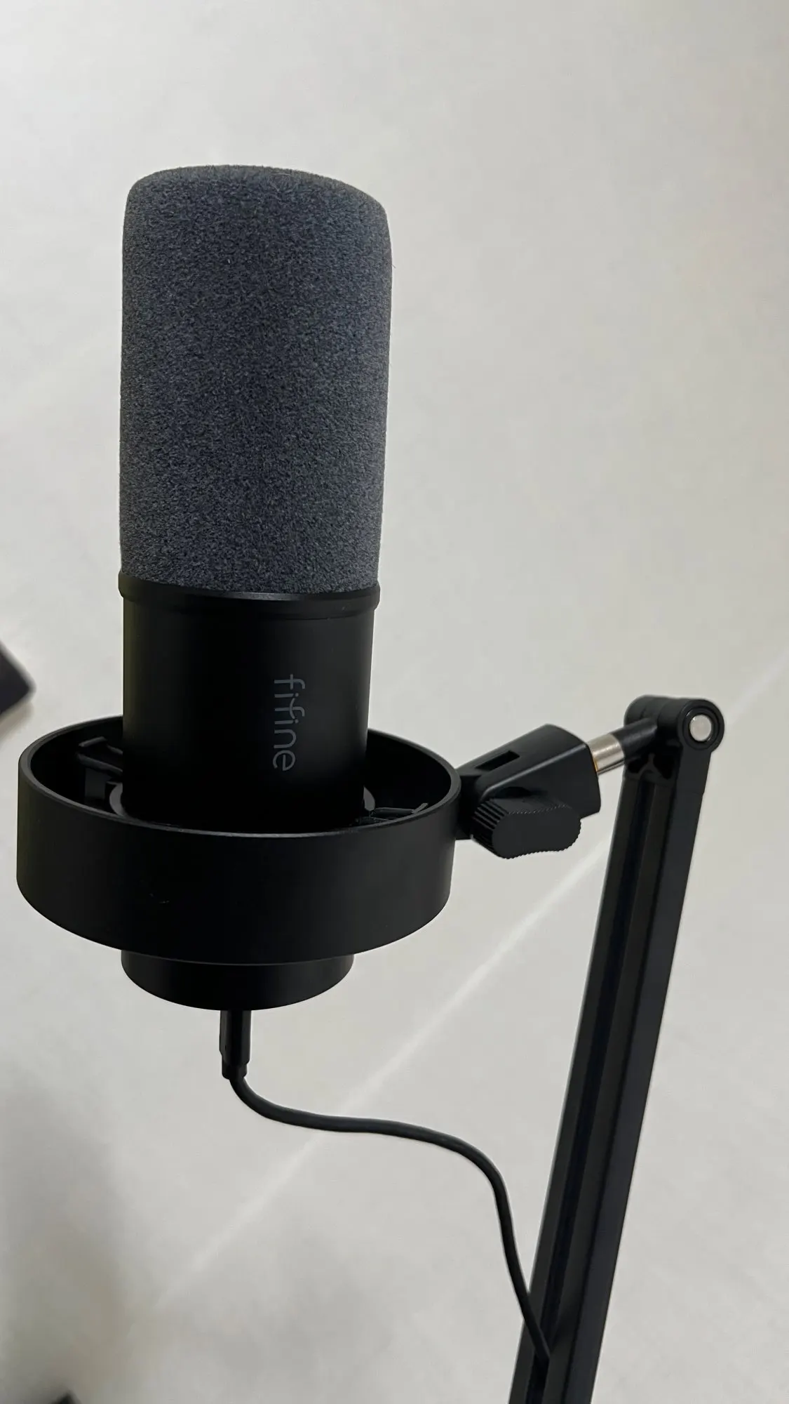 FIFINE Dynamic USB/XLR Microphone with Gain Knob/Touch-mute/Headphone Jack,Recording Mic photo review