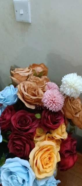 9Head Artificial Pink Rose Bouquet Flower Wedding Bridal Photography Props Home Garden Decoration Simulation Silk Rose Bouquet photo review