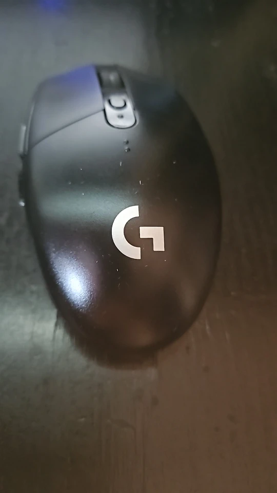 Logitech G304 Lightspeed Wireless Mouse 12K DPI 6 Buttons photo review