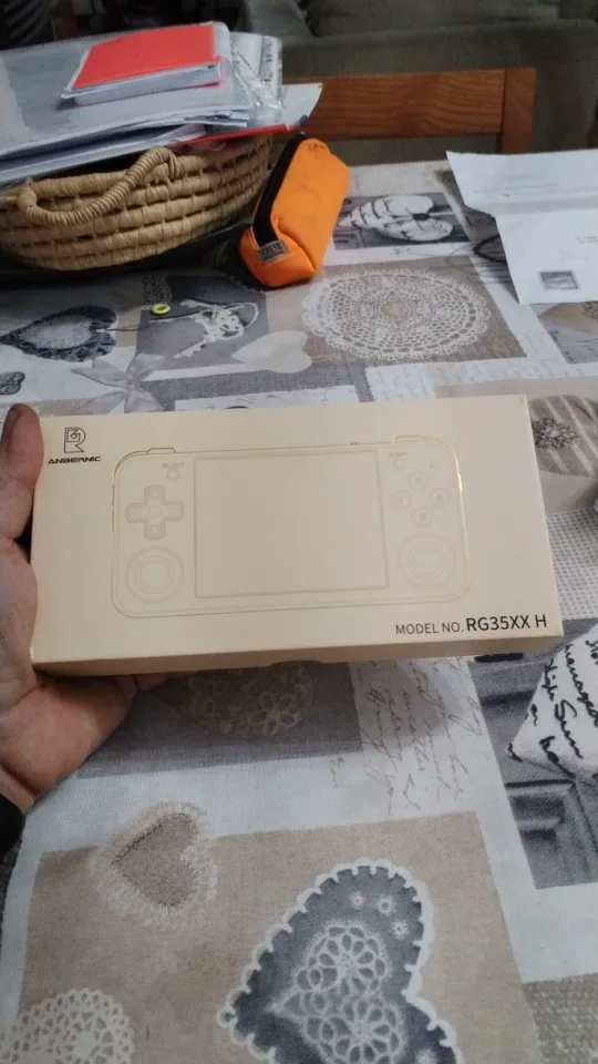 ANBERNIC RG35XX H photo review