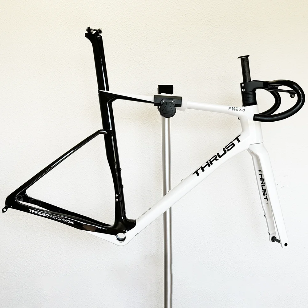 Cadre De Vélo De Route En Carbone 700C - Freins à Disque, Câbles Internes - Tailles 44 à 58 - Neuf - Garantie 2 Ans