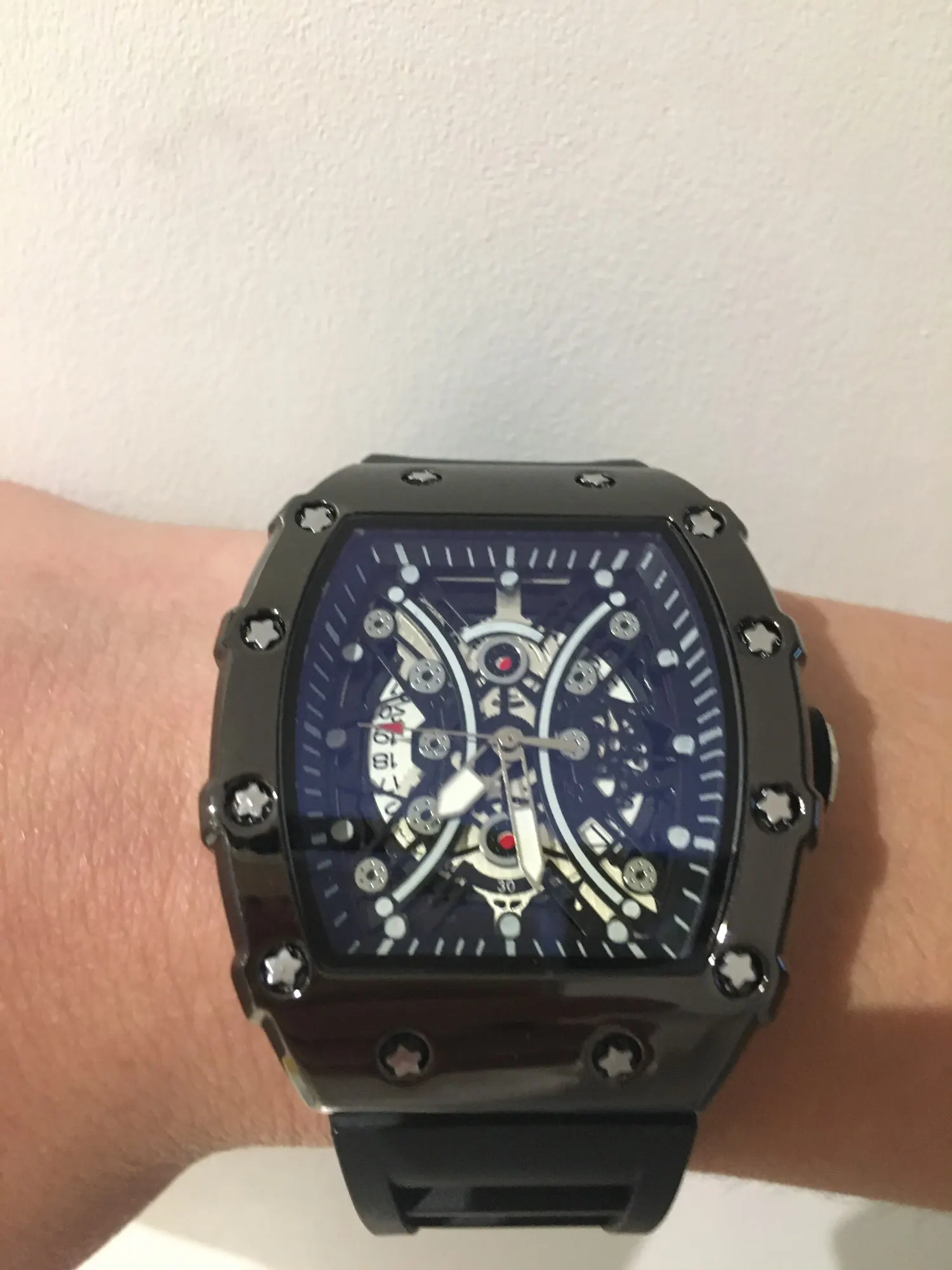 Relógio masculino luz marca de luxo barril vinho dial moda noite brilho relógio esportivo calendário reloj l146 photo review