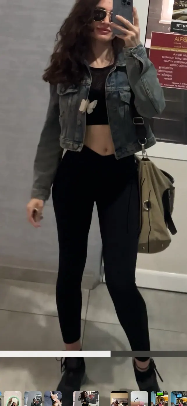 Women's High-Waist Seamless Yoga Leggings - V-Waist Design photo review