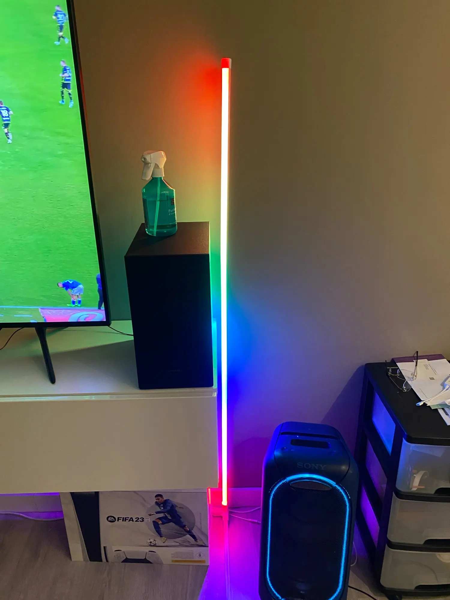 lampe de chevet Lampadaire d'angle sur pied Tuya Smart RGB LED, éclairage d'ambiance pour chambre à coucher, décoration salon nordique pour la maison lampadaire de salon luxe, lampadaire led sur pied, 150cm photo review