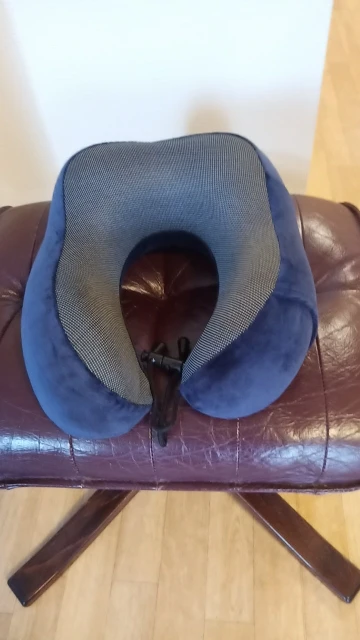 U Shaped Memory Foam Neck Pillows Soft Travel Pillow Massage Neck Pillow photo review