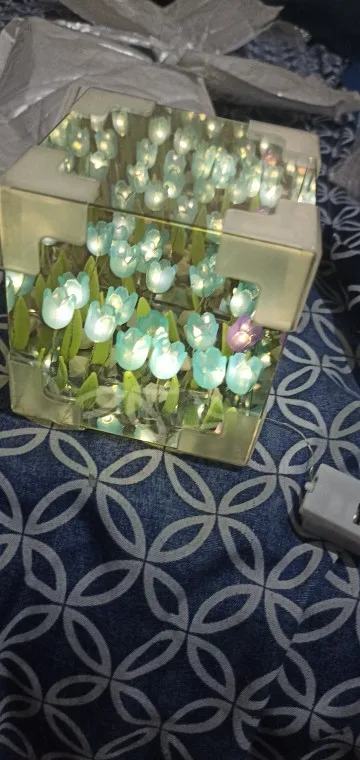 Creative Diy Tulip Flower Sea Cube Three-Dimensional Small Night Lamp photo review