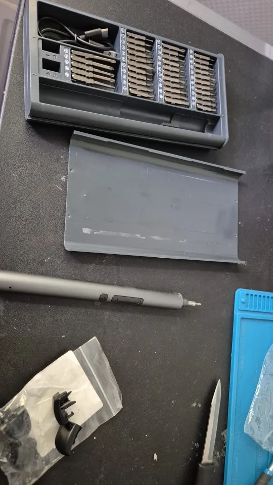 75 in 1 Precision Electric Screwdriver Set with 71 Magnetic Phillips Torx Bits 3 LED Lights Multifunctional Power Repair Tool photo review