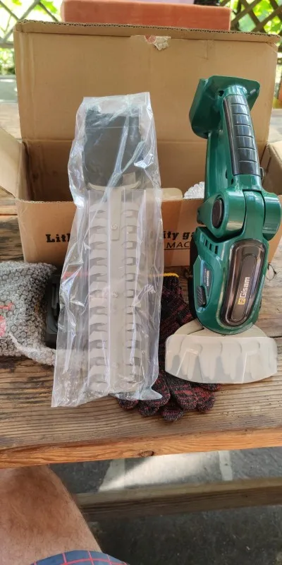 Gisam 2 in 1 Electric Hedge Trimmer 20000rpm Handheld Household Lawn Mower Garden Scissors Power Tool For Makita 18V Battery Pin photo review