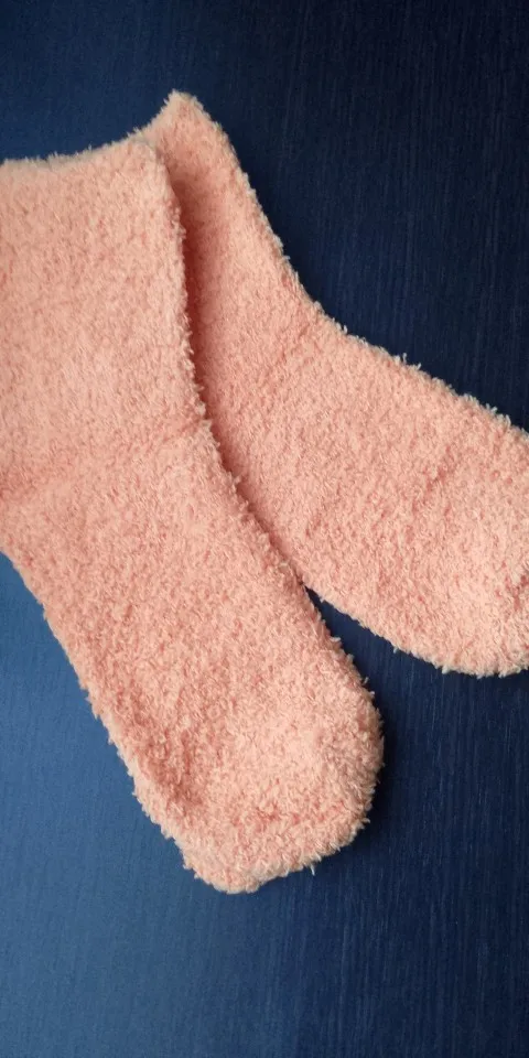 Flauschige Winter-Socken für Zuhause und als perfektes Weihnachtsgeschenk photo review