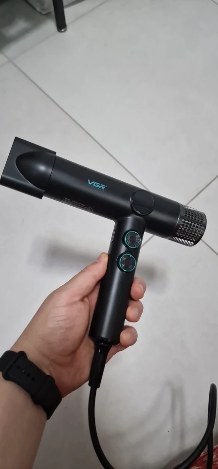 VGR Hair Dryers Professional Air Blower Negative Ion Hair Dryer 110000 RPM Hair Dryer Machine BLDC Motor Barber Salon V-401 photo review