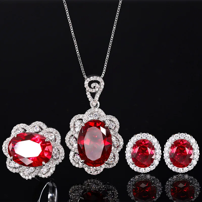 

Комплект из колье и серёг, с красным рубином и синей шпинелью